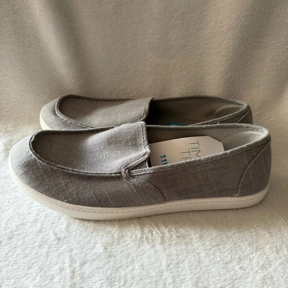 Time and Tru Casual Gray Loafers Women’s Size 11 Wide Slip On  Shoes‎ New
